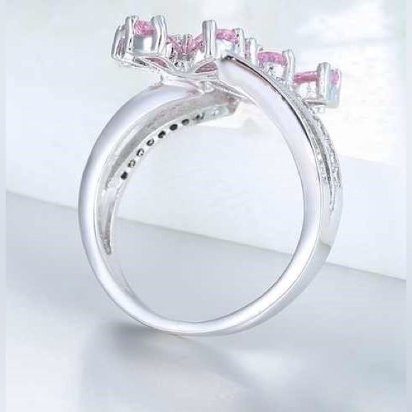 Double Flower Crossover Ring - Picture 3 of 4